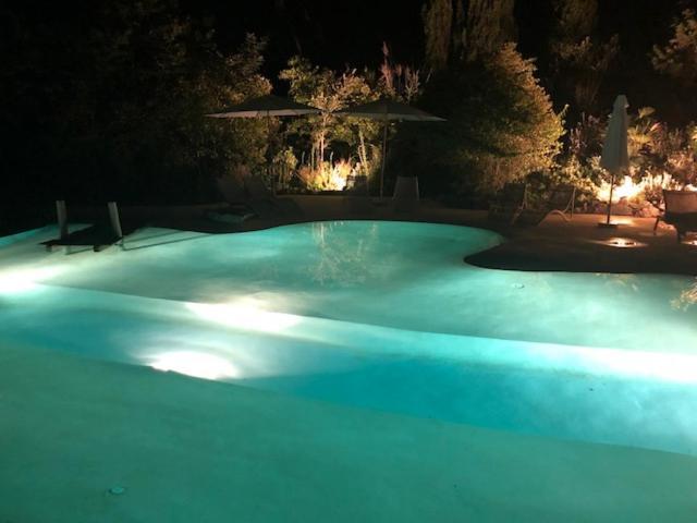ランブク La Bastide Des Grands Chenes Bed & Breakfast エクステリア 写真